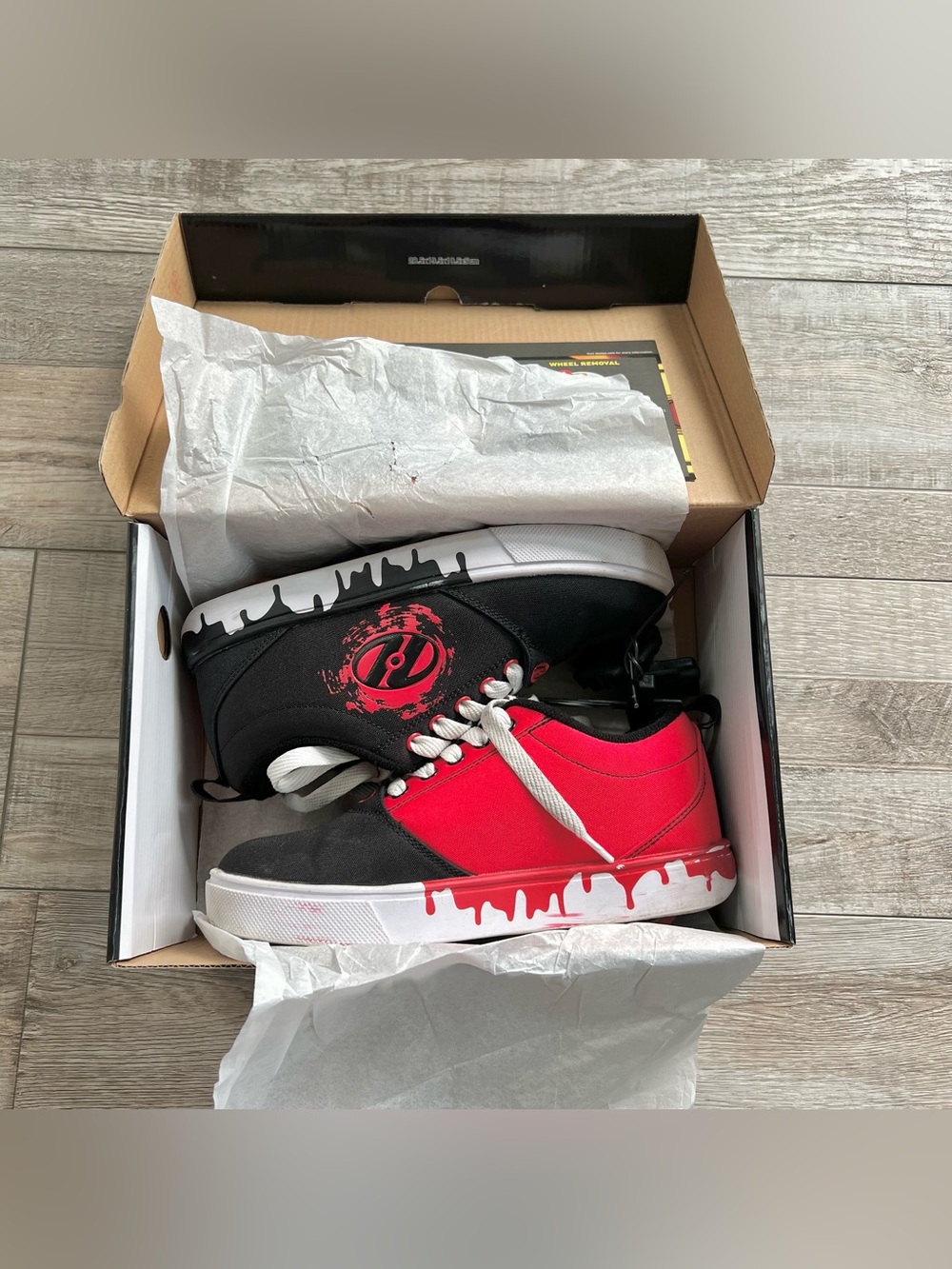 Heelys Boys Shoes Size 4